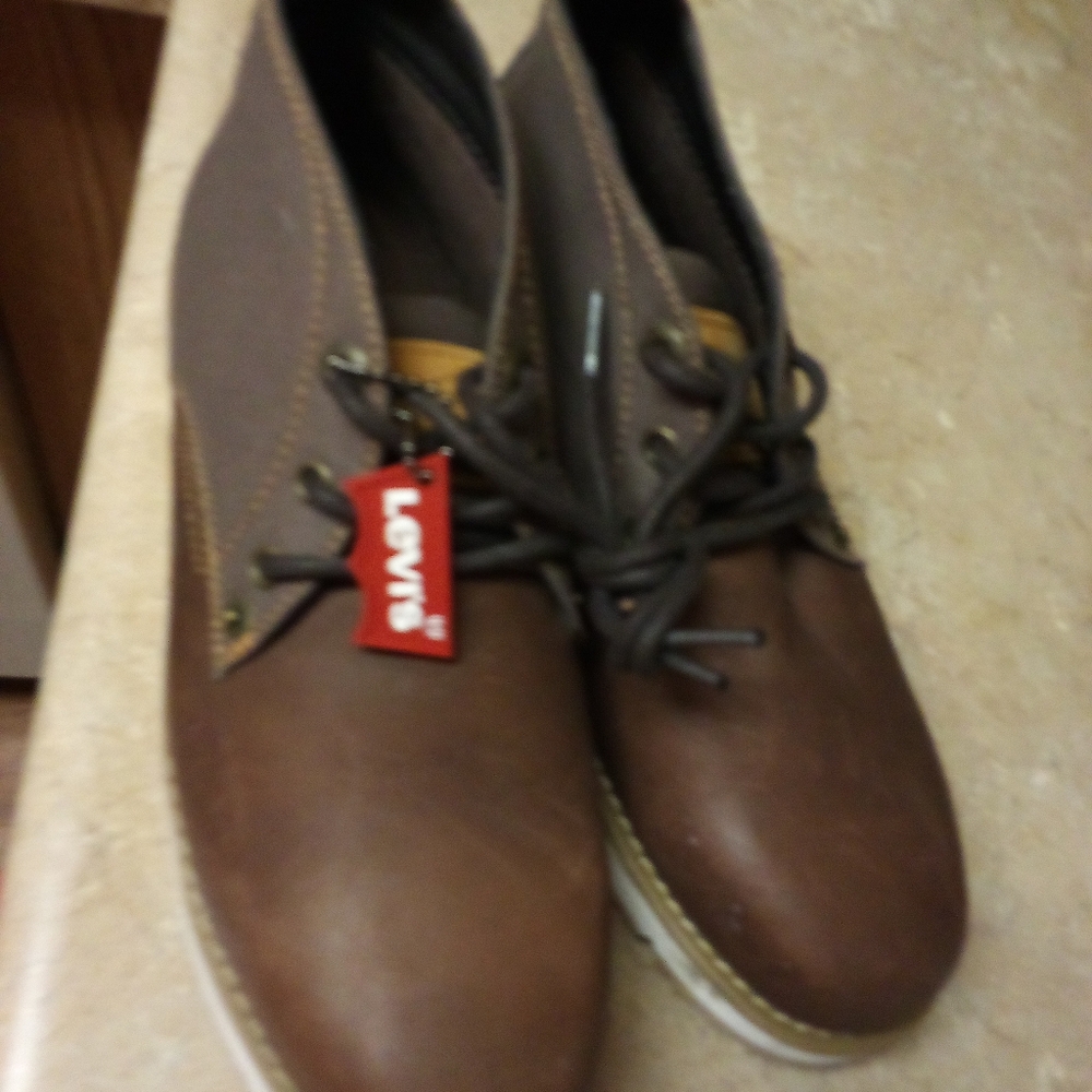Levi's Brown Chukka Boots with Leather Upper